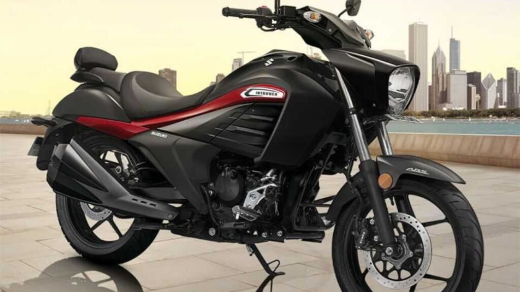 Bajaj Intruder 150 2026: Review completa con precio, motor, características, rendimiento y consumo