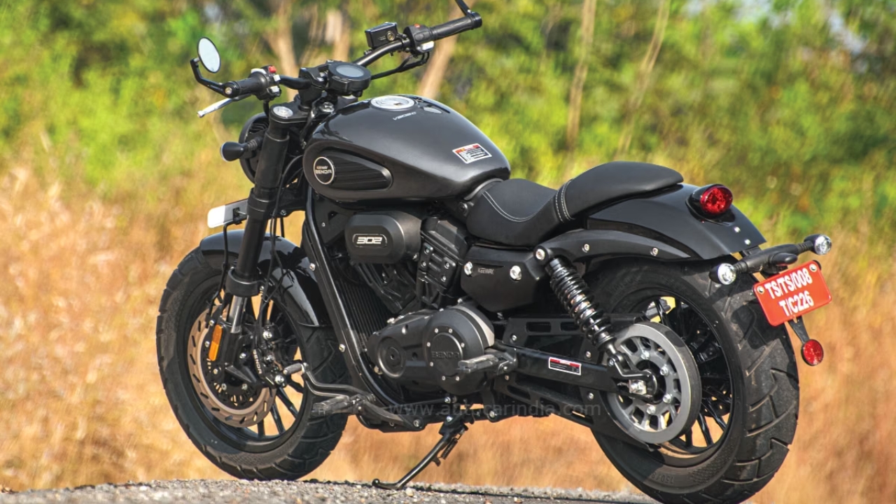 Keeway Benda V302C 2026 | Reseña Completa, Precio en Carretera, Todos los Colores y Sonido del Escape