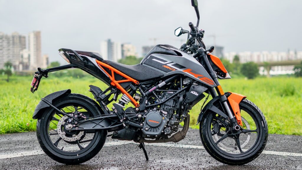 KTM Duke 160 2026 | Review del Display TFT, Precio en Carretera, Colores y Velocidad Máxima