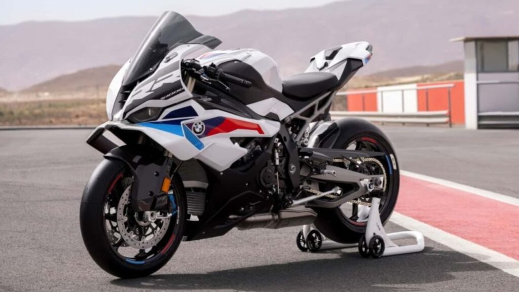 BMW S1000RR 2026 White Edition: Potencia Pura y Perfección en Cada Detalle